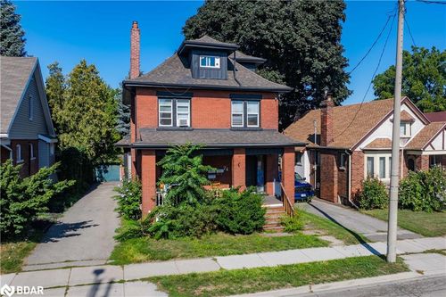 {{alt}} | Card Image