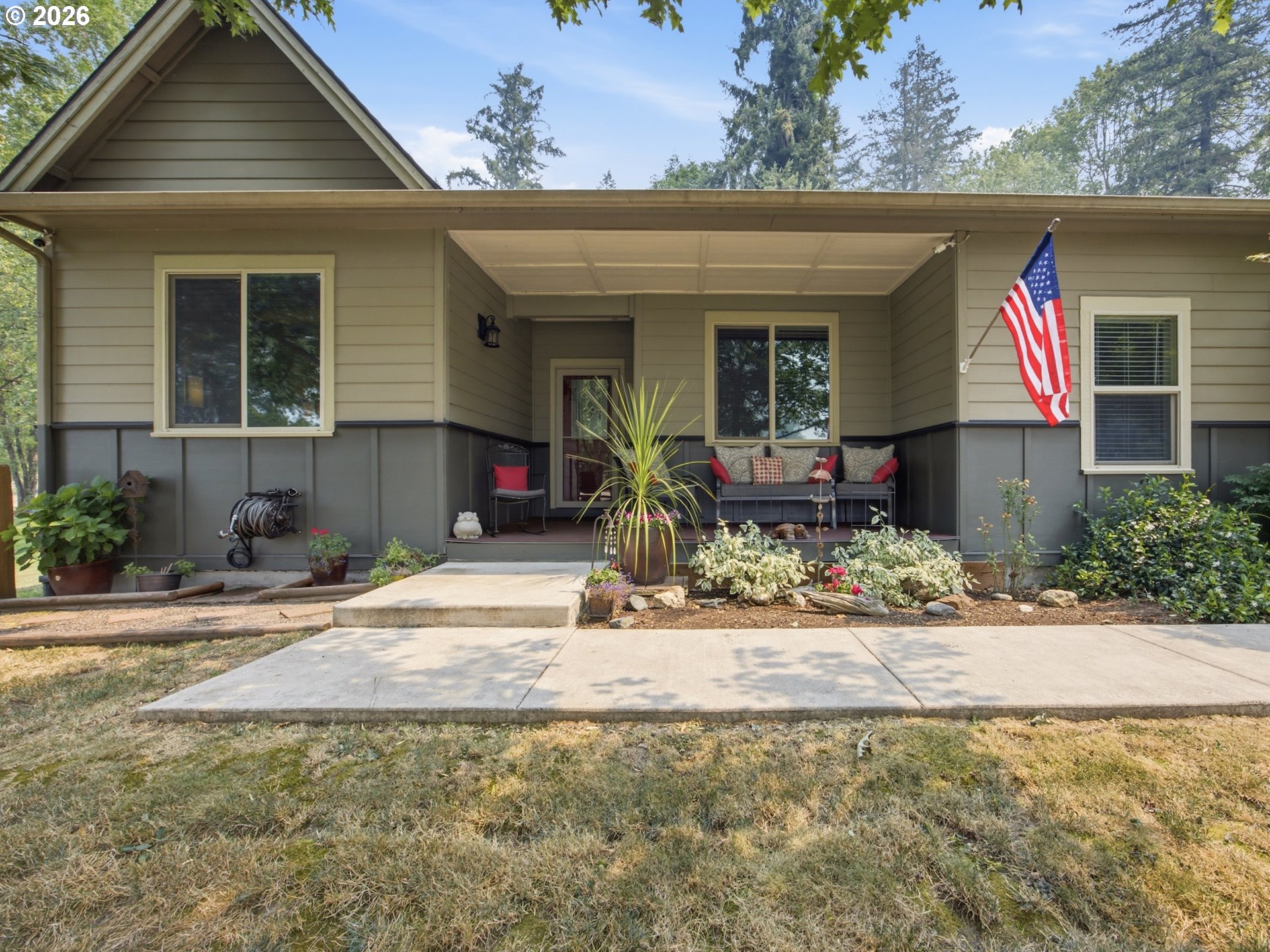 Residential in EagleCreek 3