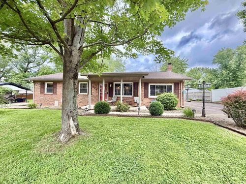 526 E Jackson Ave, Chandler, IN, 47610-9751 | Card Image
