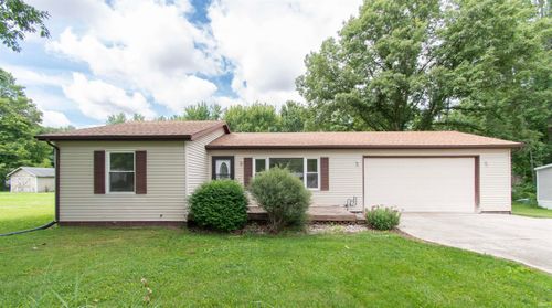 372 W Greenwood Dr, Kendallville, IN, 46755-3404 | Card Image
