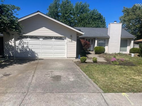 1141 N Modoc Avenue, Medford, OR, 97504 | Card Image