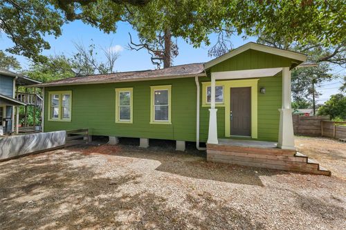 1107 Melbourne St, Houston, TX, 77022-5655 | Card Image