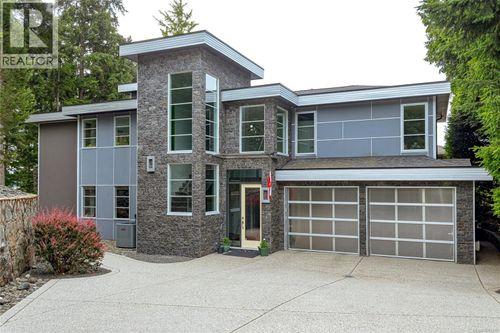 556 Delora Dr, Victoria, BC, V9C3R8 | Card Image