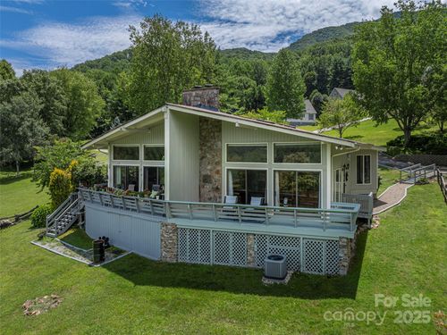 250 Sams Trl, Waynesville, NC, 28786-7935 | Card Image