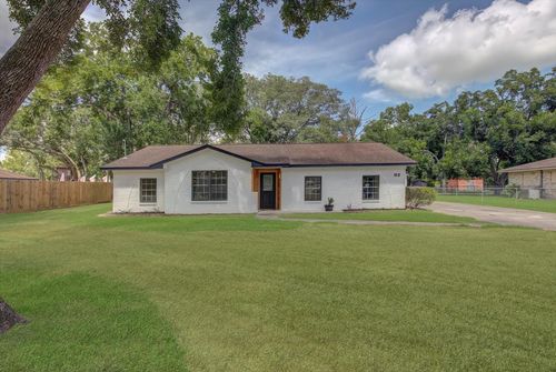 112 Walnut St, Angleton, TX, 77515-9250 | Card Image