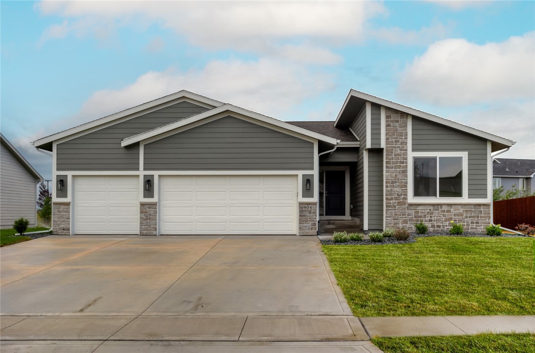 12th St, Grimes, IA 50111