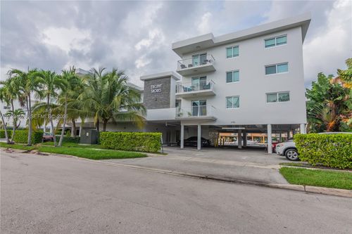 6-3755 Ne 167th St, North Miami Beach, FL, 33160-3534 | Card Image