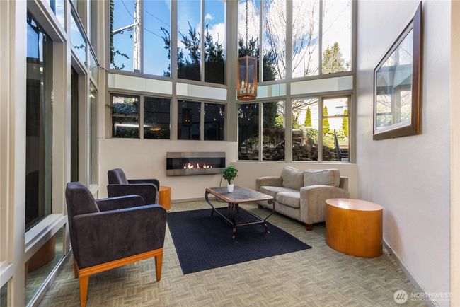 Lobby | Image 20