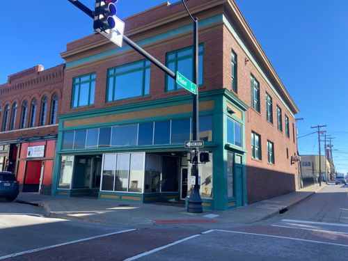 220 S Campbell Ave, Springfield, MO, 65806-2048 | Card Image