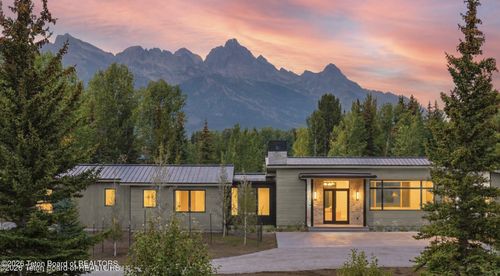 175 Huckleberry Dr, Jackson, WY, 83001-9394 | Card Image