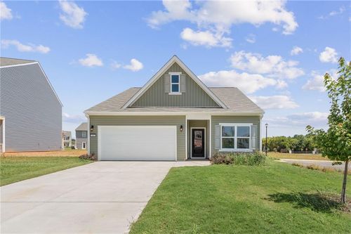400 Bluegrass Ln, Rockmart, GA, 30153-2819 | Card Image