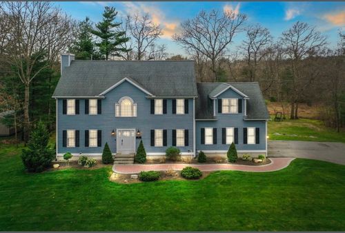 15 Pine Meadow, Seekonk, MA, 02777 | Card Image