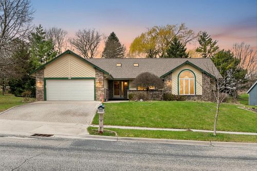 224 Deer Ridge Drive, West Bend, WI, 53095 | Card Image