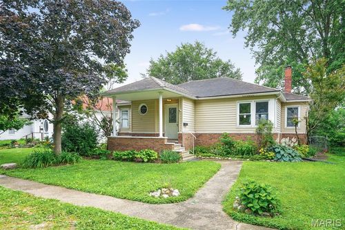 217 W Walnut St, Benld, IL, 62009-1251 | Card Image