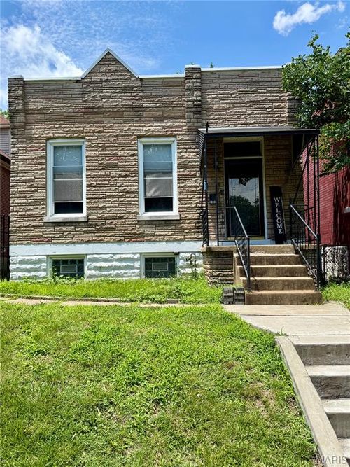 8309 Minnesota Ave, Saint Louis, MO, 63111-3733 | Card Image