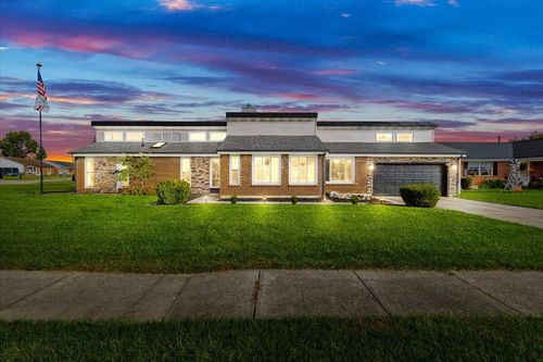 1700 Elaina Dr, Springfield, OH, 45503-6440 | Card Image