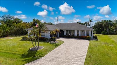 18671 Arapahoe Circle, House other with 3 bedrooms, 2 bathrooms and null parking in PORT CHARLOTTE FL | Image 2