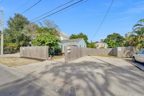 301 Sw 9th St, Fort Lauderdale, FL, 33315-3882 | Card Image