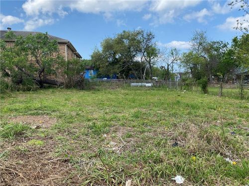 2013 N Miro Street, New Orleans, LA, 70119 | Card Image