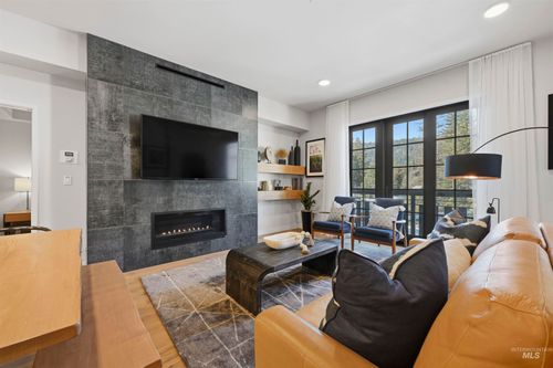 305-780 Village Dr, Tamarack, ID, 83615-7733 | Card Image