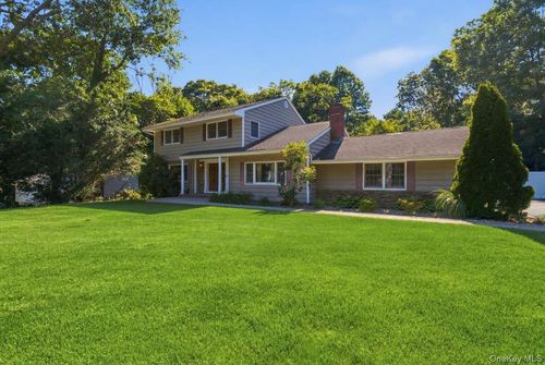 6 Redwood Dr, Dix Hills, NY, 11746-7712 | Card Image