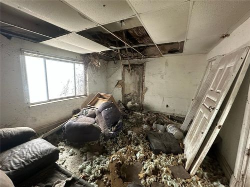 3061 Chartiers Ave, Pittsburgh, PA, 15204-2201 | Card Image