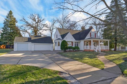 2320 Rainbow Dr, Cedar Falls, IA, 50613-4755 | Card Image