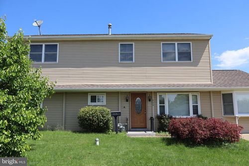 229 Suffolk Rd, FAIRLESS HILLS, PA, 19030-3203 | Card Image
