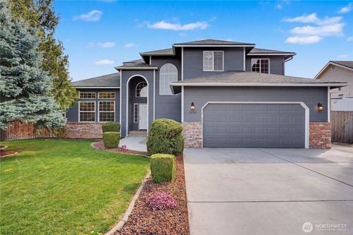 1929 Hideaway Pl, Wenatchee, WA, 98801-1073 | Card Image