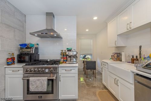 apt-5-376 Claremont Ave, Montclair, NJ, 07042-1836 | Card Image