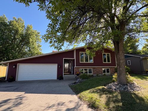 507 18th Ave N, Wahpeton, ND, 58075-3321 | Card Image