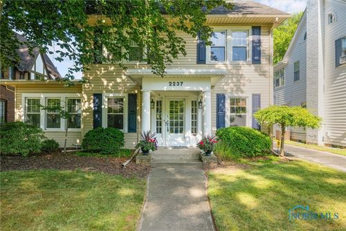 2237 Densmore Dr, Toledo, OH, 43606-3168 | Card Image