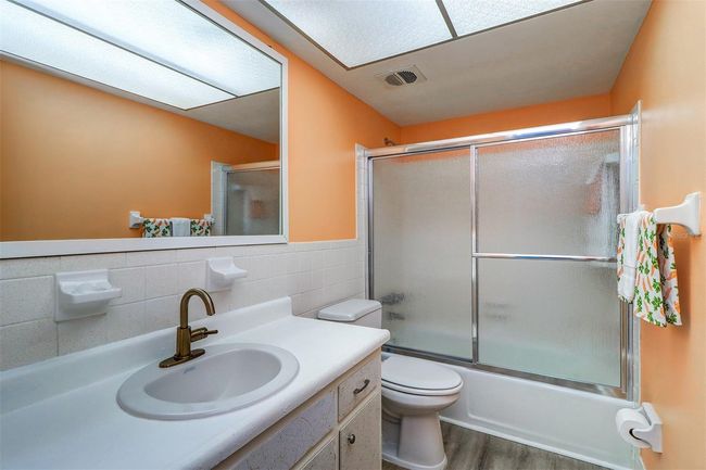APT-205 - 200 Glennes Ln, Condo with 2 bedrooms, 1 bathrooms and null parking in DUNEDIN FL | Image 21