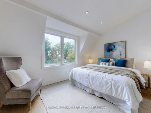 5 Wadsworth Blvd, York, ON, M9N2G3 | Card Image