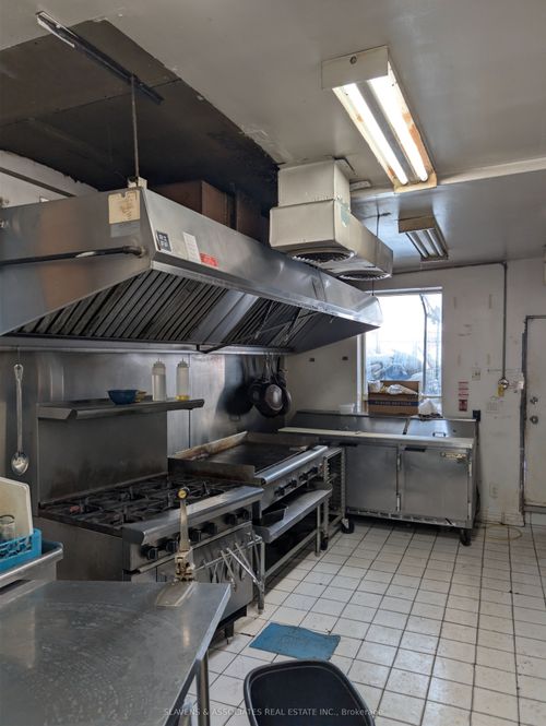 1144 College St, Toronto, ON, M6H1B6 | Card Image