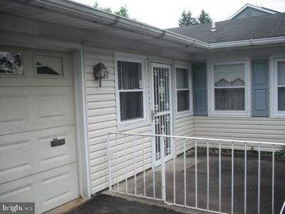 37 Neptune Lane, House other with 3 bedrooms, 2 bathrooms and null parking in WILLINGBORO NJ | Image 2