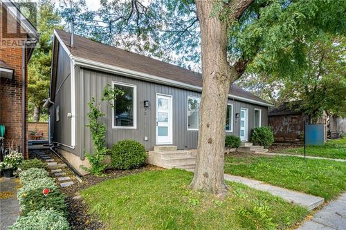 72 Tom St, Hamilton, ON, L8R1X5 | Card Image