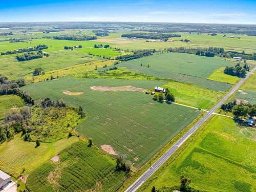 8177 Middle Road, Manitowoc Rapids, WI, 54220 | Card Image