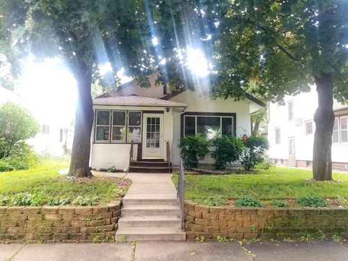 3233 32nd Ave S, Minneapolis, MN, 55406-2012 | Card Image