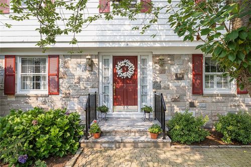 3 Redwood Dr, North Providence, RI, 02911-3415 | Card Image