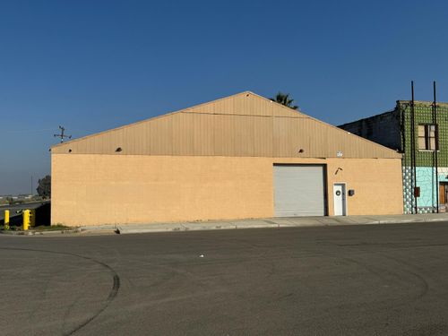 20390 Main St, Stratford, CA, 93266-9742 | Card Image