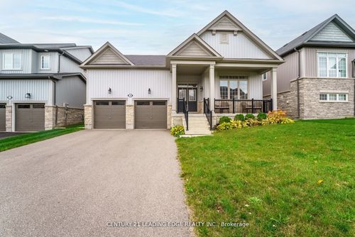 10 Timber Dr, Millbrook, ON, L0A1G0 | Card Image