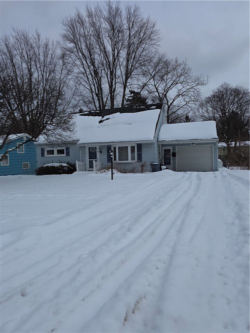 51 Caroline Dr, Gates, NY, 14624-3253 | Card Image