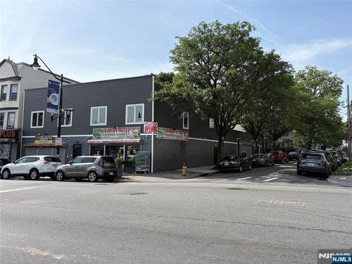 1018 S Orange Ave, Newark, NJ, 07106-1717 | Card Image