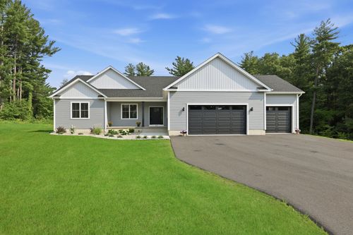 17 Silvergrass Ln, Southwick, MA, 01077-3001 | Card Image