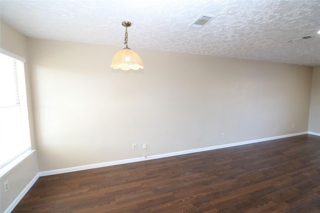 20123 Chipplegate Ln, House other with 3 bedrooms, 2 bathrooms and 2 parking in Humble TX | Image 6