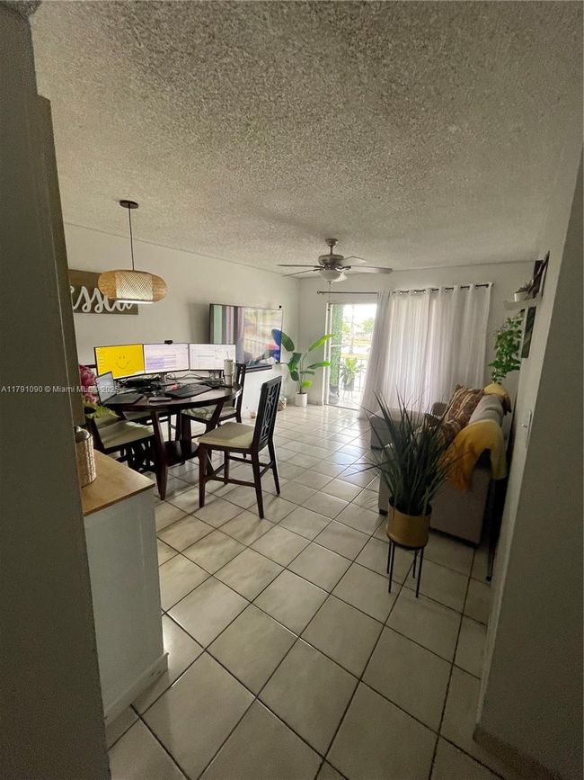 APT-211 - 9520 Sw 8 Th St, Condo with 2 bedrooms, 2 bathrooms and null parking in Miami FL | Image 15