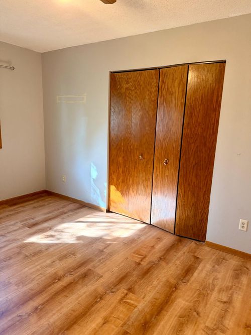 4463 Cinnamon Ridge Cir, Eagan, MN, 55122-2393 | Card Image