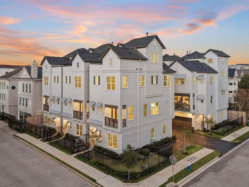 4028 Blossom St, Houston, TX, 77007-5765 | Card Image