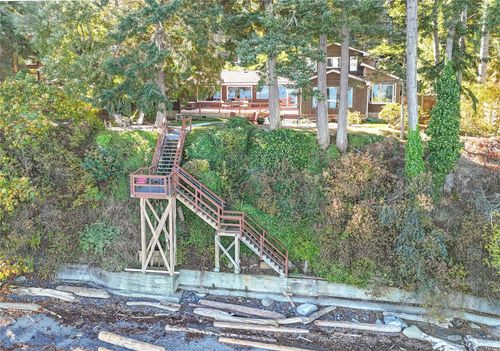 1712 Tashtego Cres, Gabriola Island, BC, V0R1X5 | Card Image